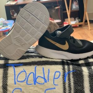Nike toddler shoes